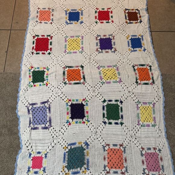 Crochet Blanket 92" X 48" Large Soft Comfy Handmade Crafted Beautiful Colors - Picture 4 of 6